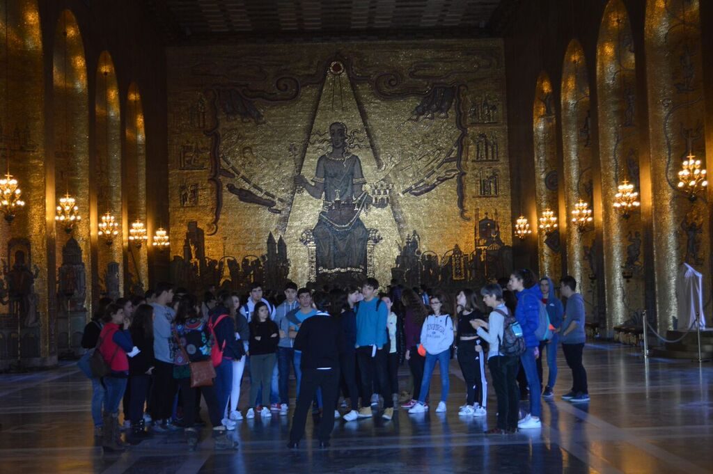 tour in golden hall